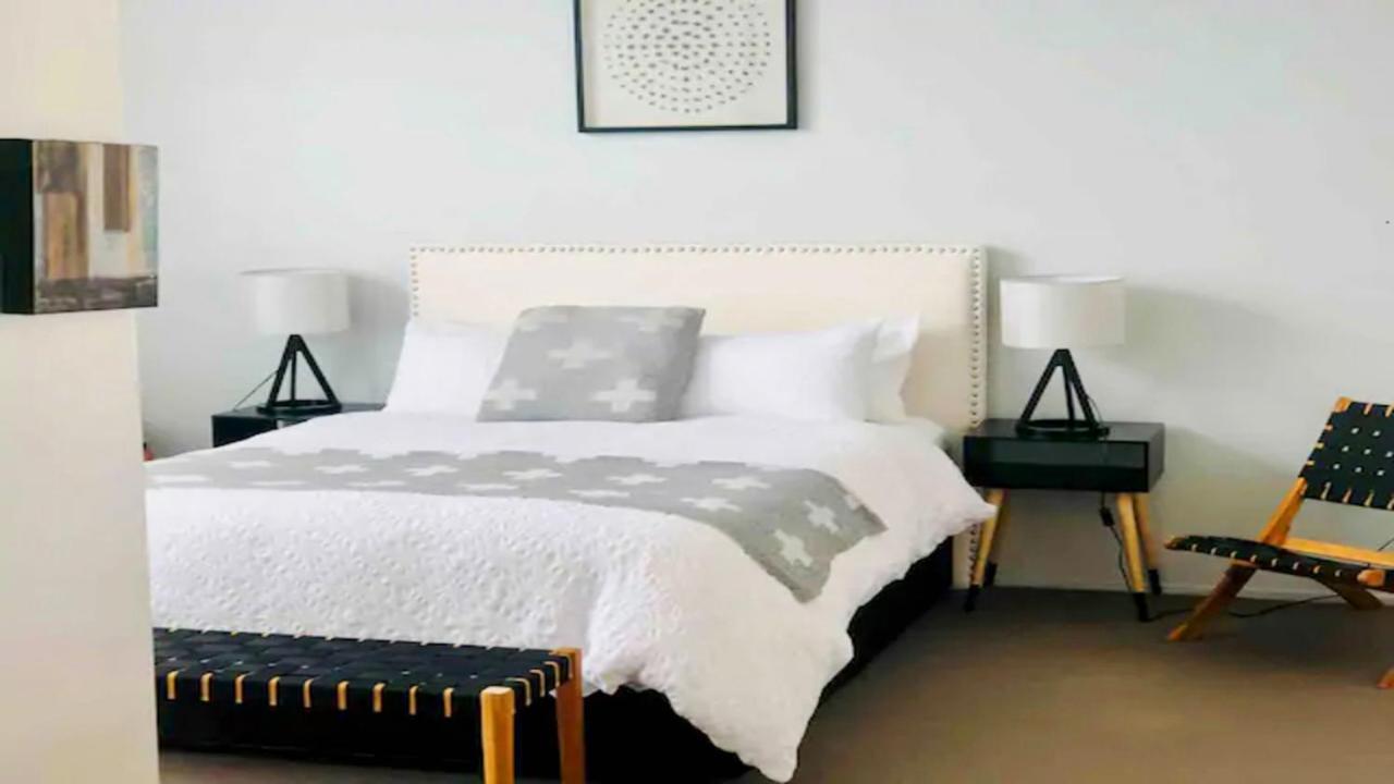 City Fringe Apartment With Sky Tower And City Views Auckland Exteriör bild